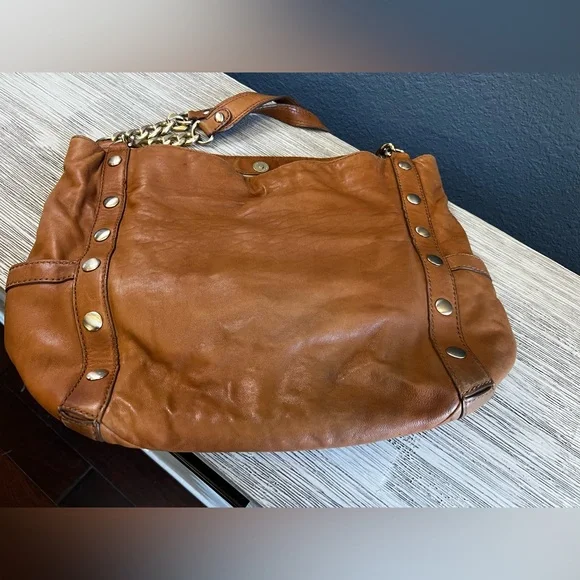 Vintage Michael Kors Tan Leather Shoulder Bag with Gold Accents - Picture 6 of 16